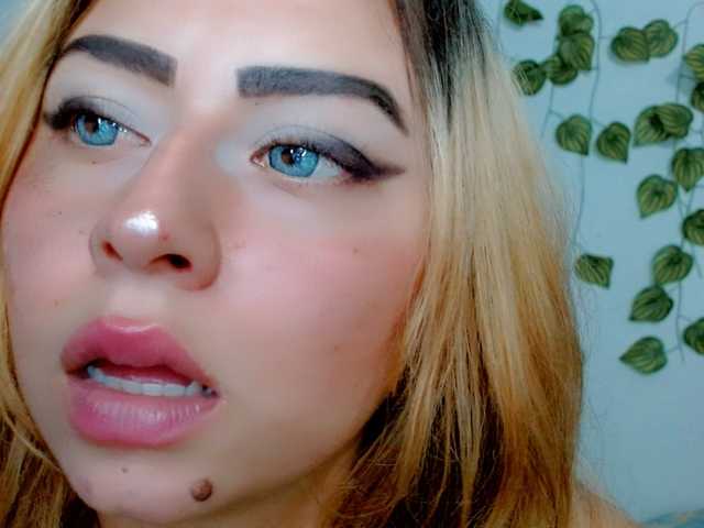 Sabrinaolsons live cam on BongaCams