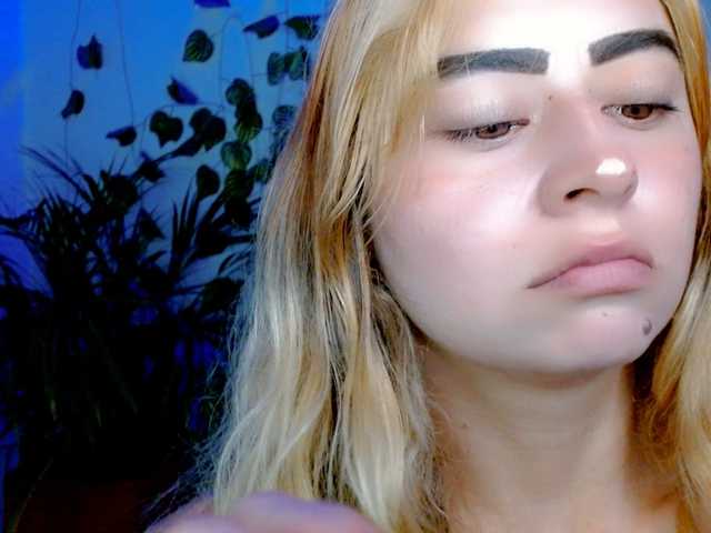Sabrinaolsons's BongaCams show and profile