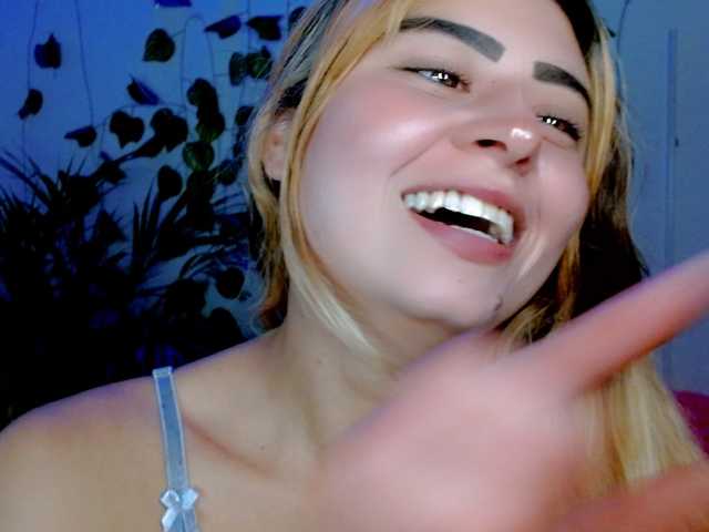 Sabrinaolsons's BongaCams show and profile