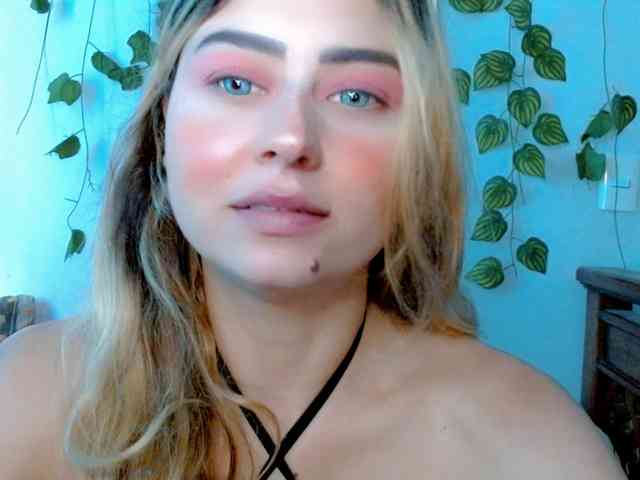Sabrinaolsons webcam