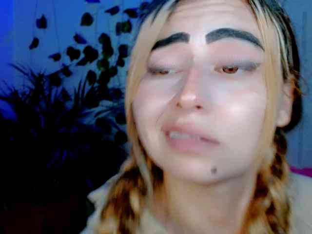 Sabrinaolsons webcam