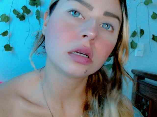 Sabrinaolsons webcam