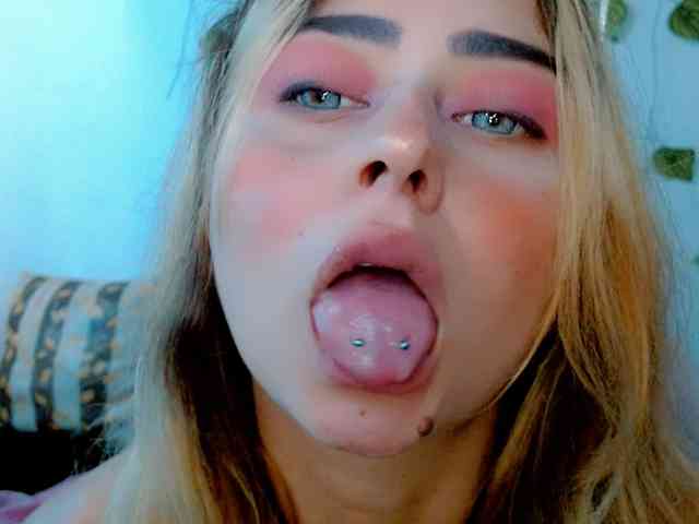 Model: Sabrinaolsons