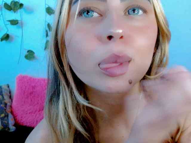 Sabrinaolsons webcam
