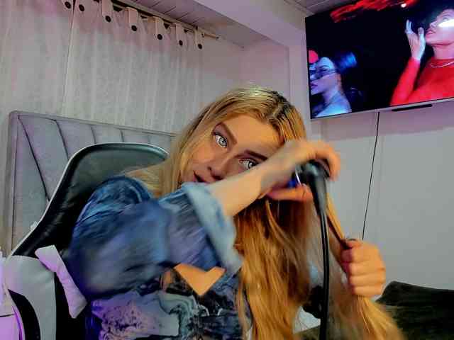 Sabrinaolsons webcam