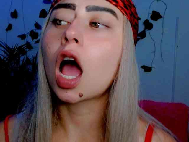 Sabrinaolsons webcam