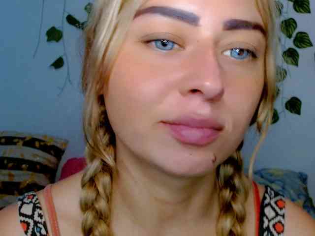 Sabrinaolsons webcam