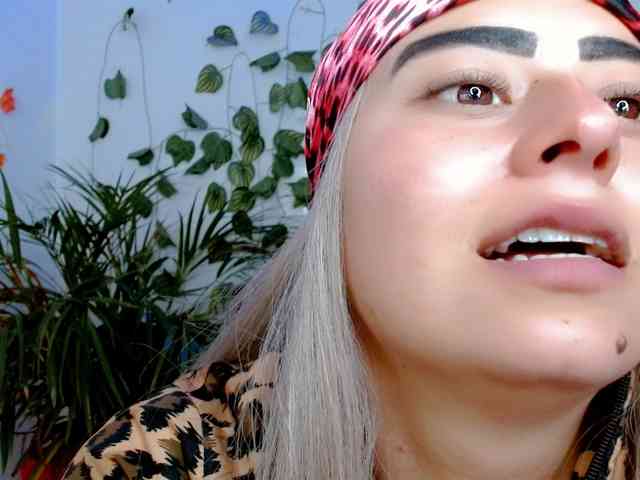 Sabrinaolsons webcam