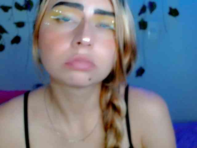 Sabrinaolsons webcam