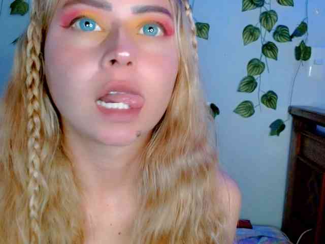 Sabrinaolsons webcam