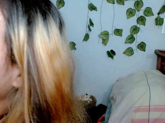 Sabrinaolsons webcam