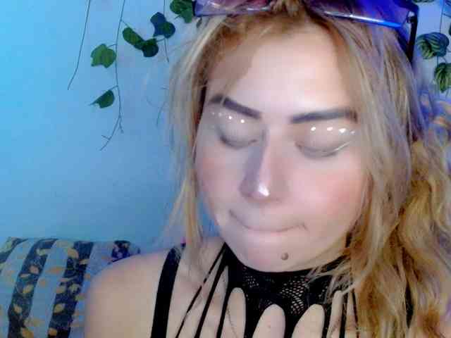 Sabrinaolsons webcam