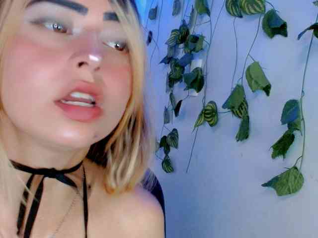 Sabrinaolsons webcam