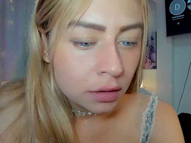 Model: Sabrinaolsons