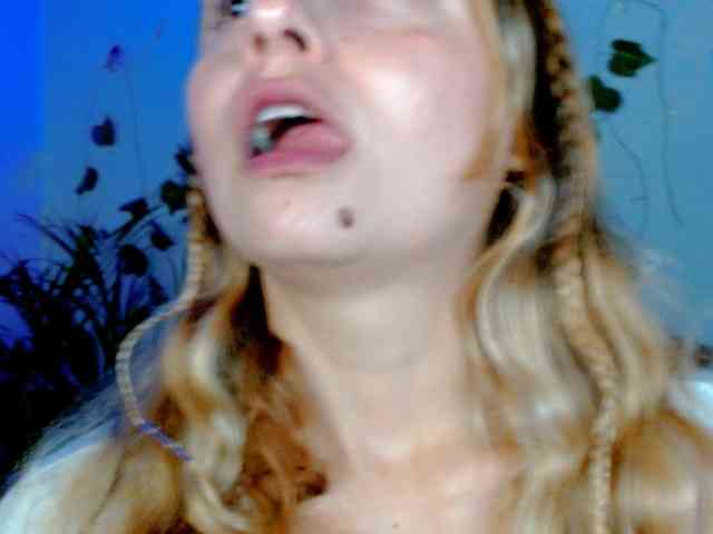 Sabrinaolsons webcam