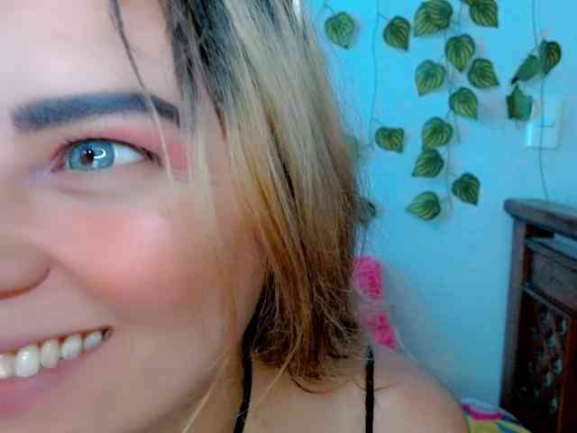 Sabrinaolsons webcam