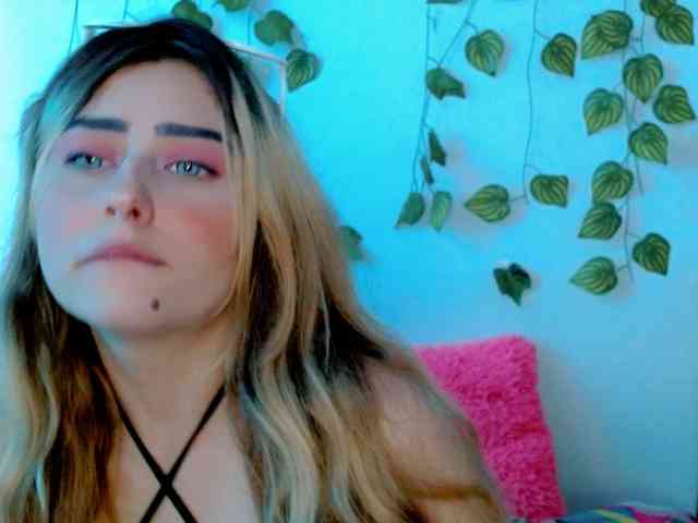 Sabrinaolsons webcam