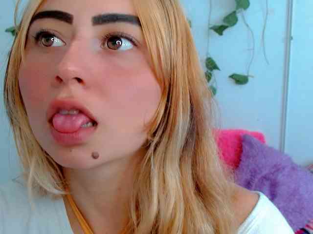 Sabrinaolsons webcam