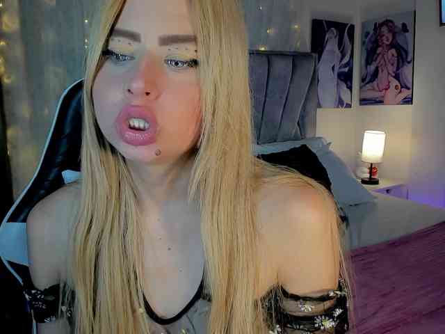 Sabrinaolsons webcam