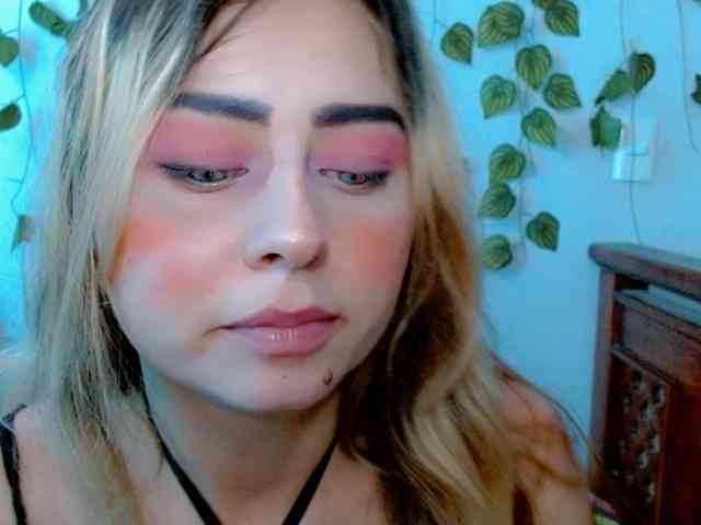 Sabrinaolsons webcam