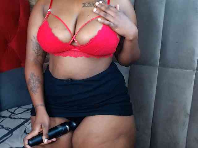 ThickPearlxx22 webcam