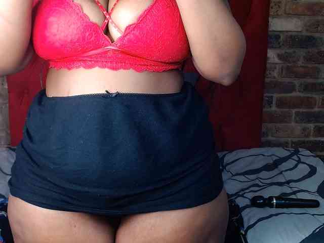 ThickPearlxx22 webcam