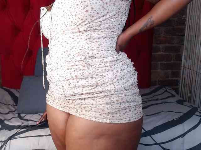 ThickPearlxx22 webcam