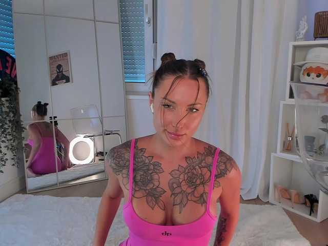 Foxe-Sailey live cam on BongaCams