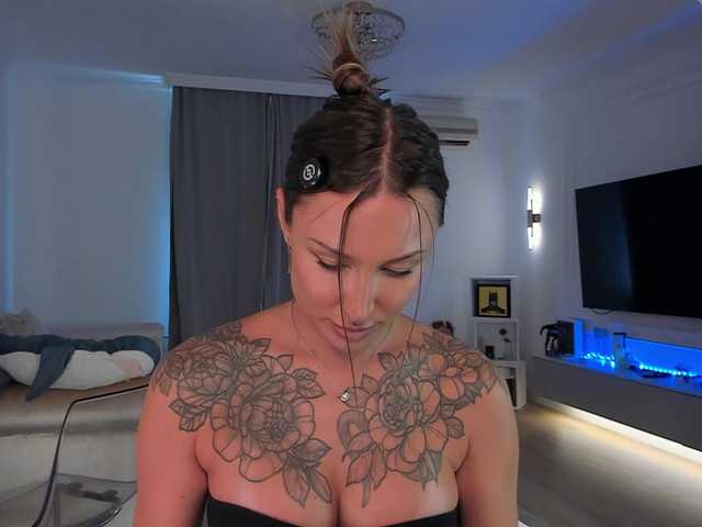 Foxe-Sailey live cam on BongaCams