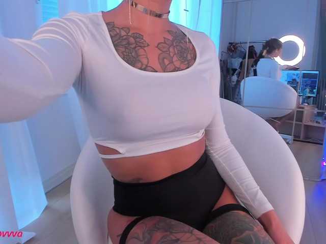 Foxe-Sailey live cam on BongaCams