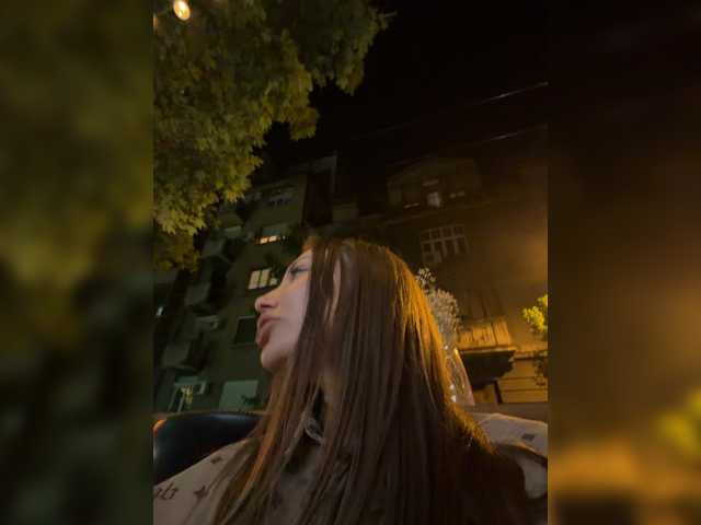 Foxe-Sailey's BongaCams show and profile