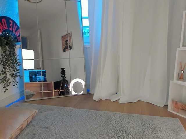 Foxe-Sailey live cam on BongaCams