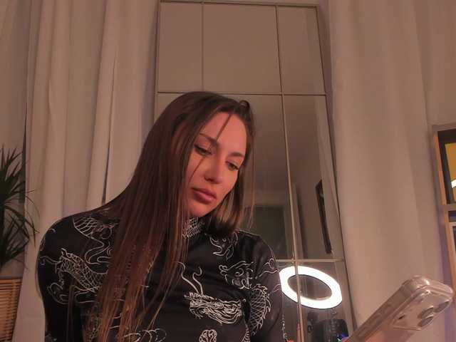 Foxe-Sailey's BongaCams show and profile