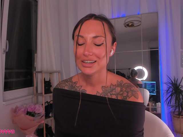 Foxe-Sailey live cam on BongaCams