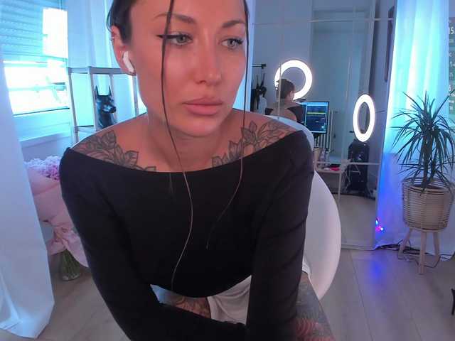 Foxe-Sailey live cam on BongaCams