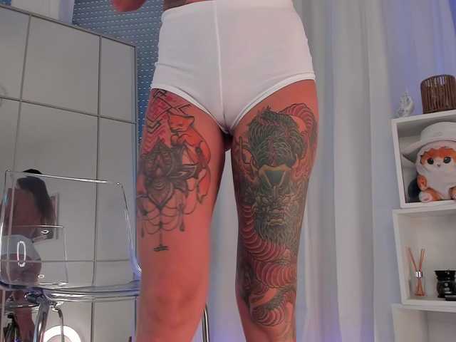 Foxe-Sailey live cam on BongaCams
