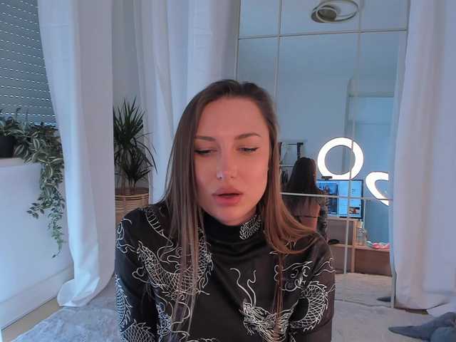 Foxe-Sailey's BongaCams show and profile