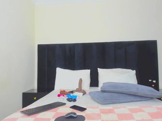 Pretty-Queen Porn Show