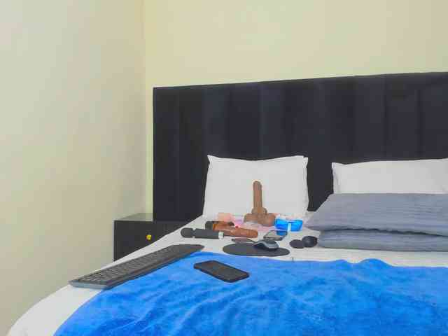 Pretty-Queen webcam
