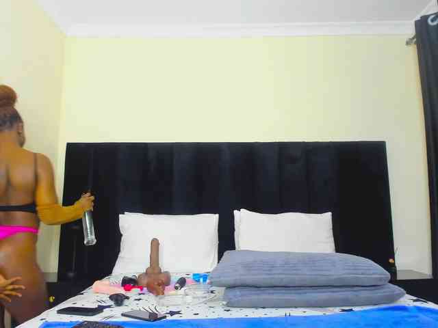 Pretty-Queen webcam