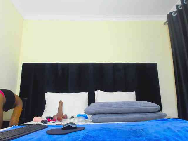 Pretty-Queen webcam