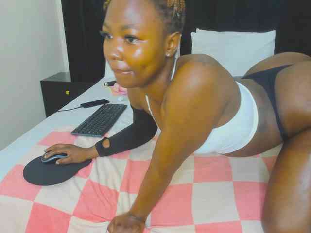 Pretty-Queen webcam