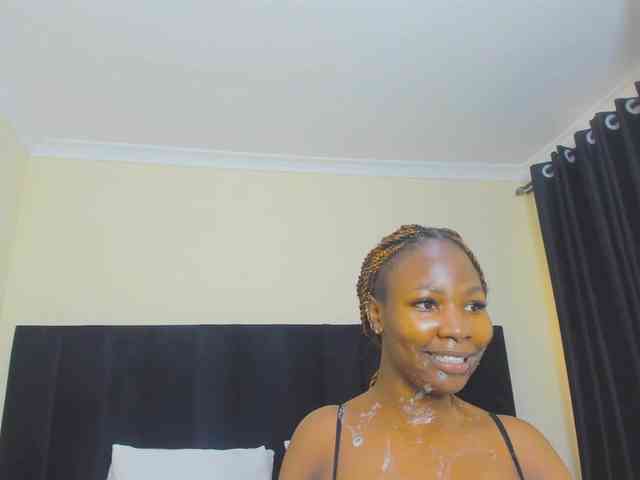 Pretty-Queen webcam
