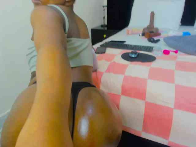 Pretty-Queen webcam