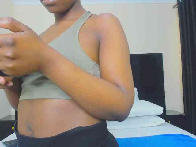 Pretty-Queen webcam