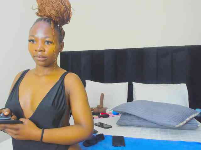 Pretty-Queen webcam