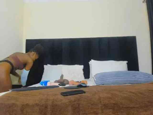 Pretty-Queen webcam