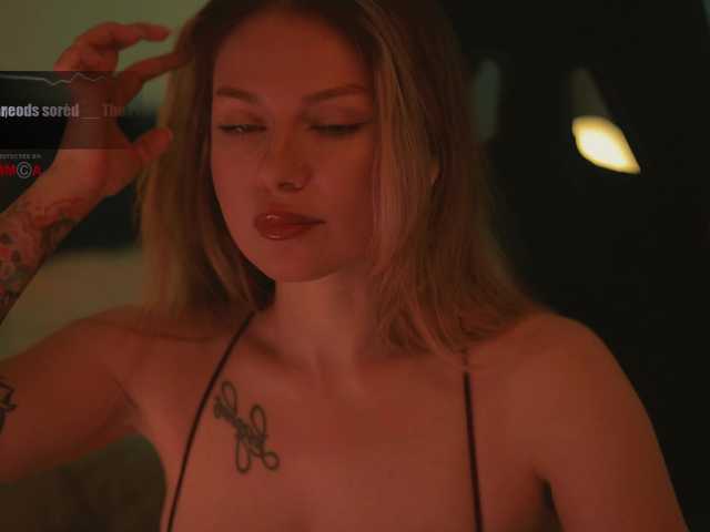 D_i_aM live webcam show