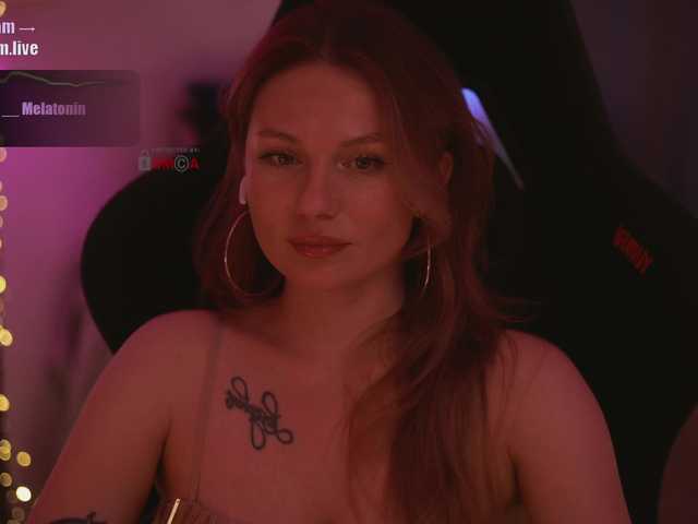 D_i_aM live webcam show