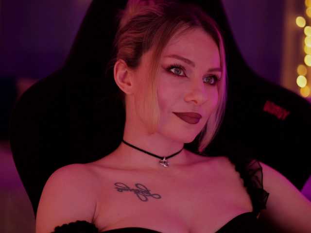 DianaMurr's BongaCams show and profile